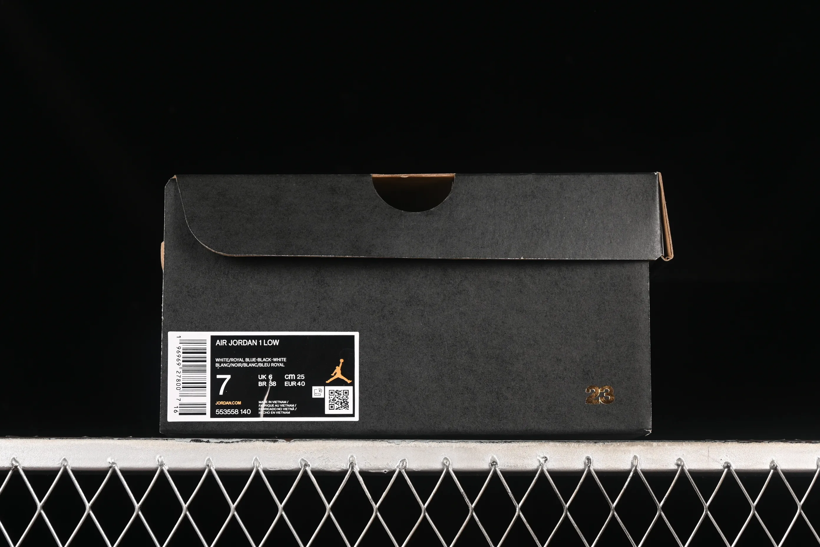 All categories Air Jordan Jordan series basketball shoes Air Jordan 1 Low G version pure original Air Jordan 1 Low AJ1 Joe 1 black and white blue low-top cultural basketball shoes 553558-140